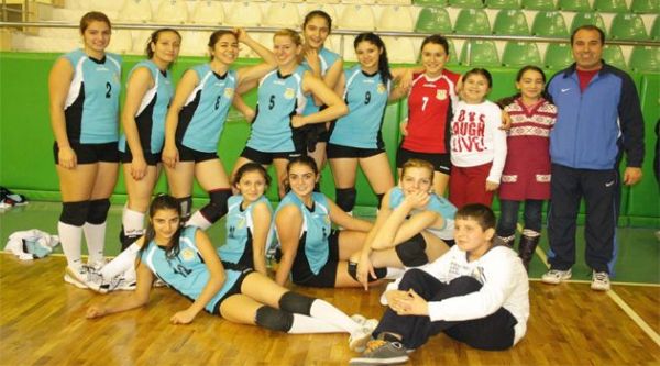 Tarsus Belediyespor set vermedi 3-0