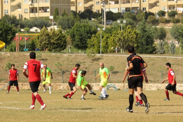 Toroslarda futbol heyecan balyor