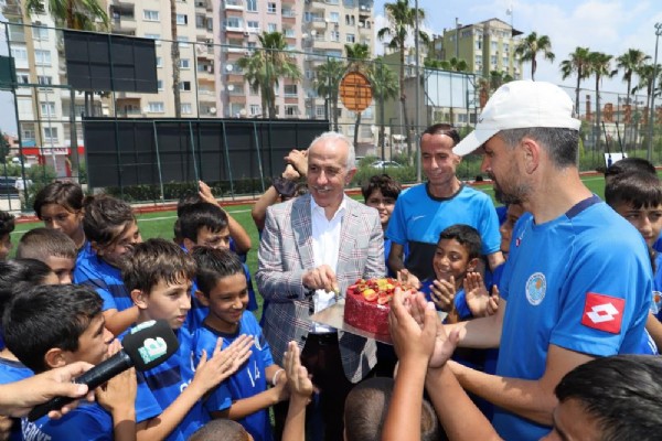 Akdeniz Belediyesi Yaz Spor Okulu alyor