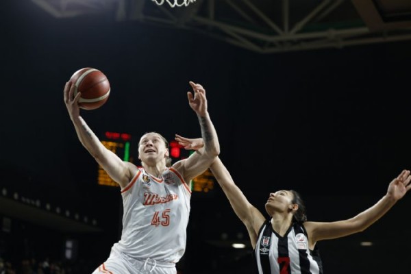 cBK-yari-finale-goz-dikti