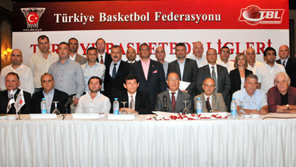 Erkek Basketbolcular ilk ma ierde oynayacak.